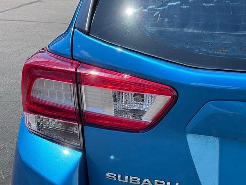 Island Blue Pearl 2018 Subaru Impreza 2.0i Limited