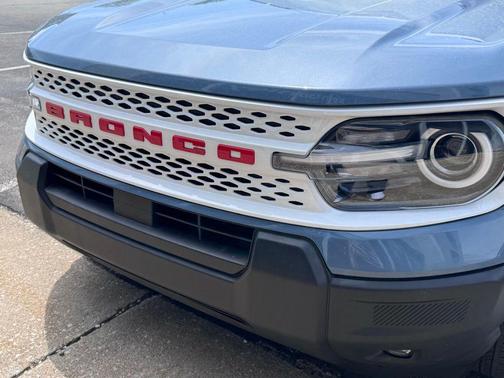 AZURE GRAY METALLIC TRI-COAT 2025 Ford Bronco Sport Heritage