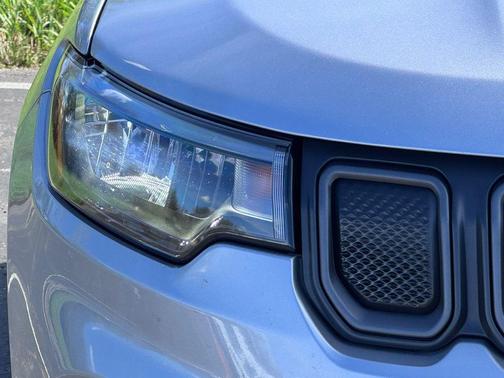 Billet Silver Metallic Clearcoat 2022 Jeep Compass Trailhawk