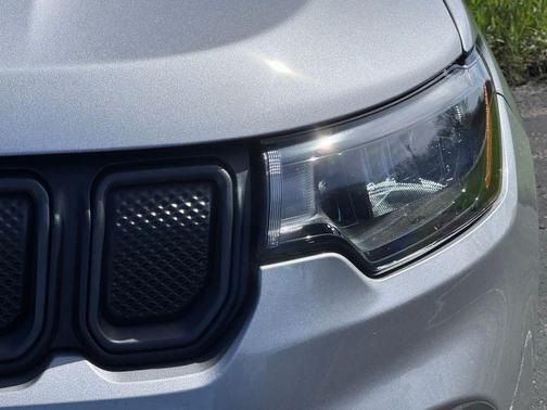 Billet Silver Metallic Clearcoat 2022 Jeep Compass Trailhawk