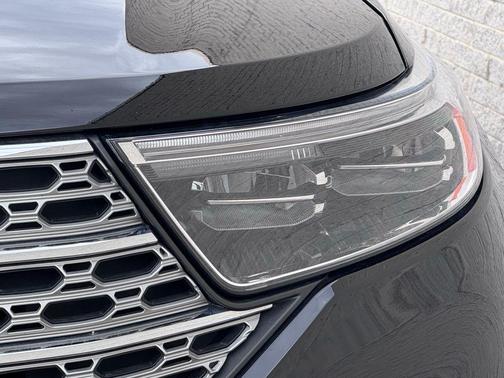 AGATE BLACK METALLIC 2022 Ford Explorer Limited