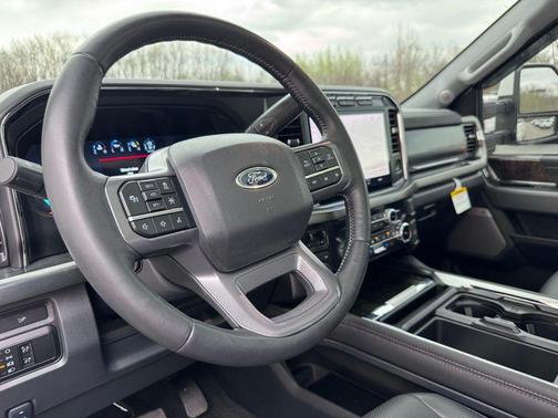 STAR WHITE 2024 Ford F-350 Lariat