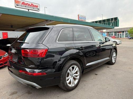 Orca Black Metallic 2019 Audi Q7 55 Premium