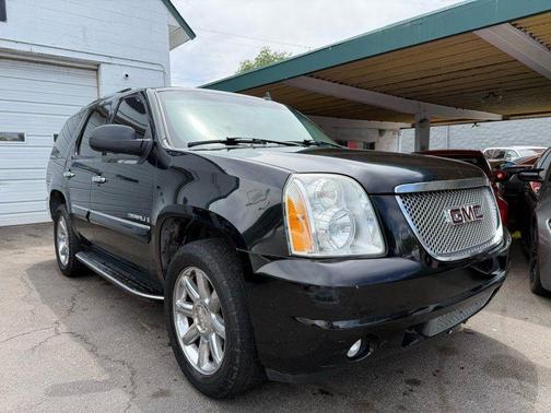Black 2007 GMC Yukon Denali