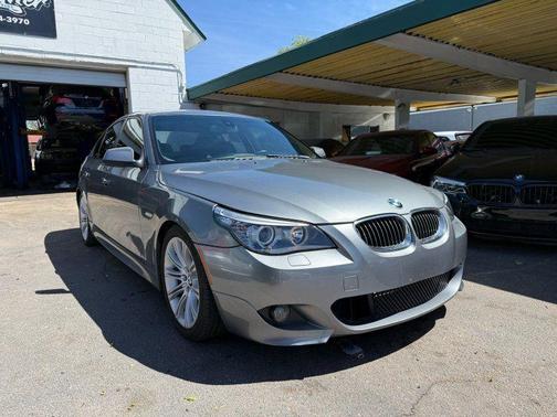 Gray 2010 BMW 528 i