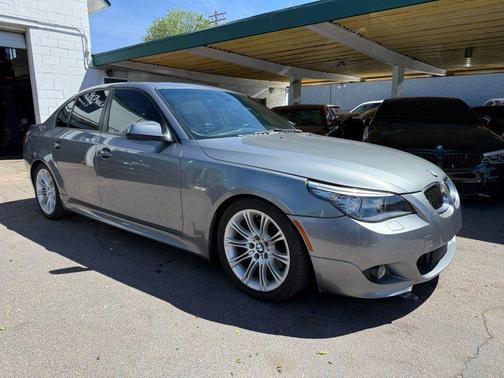 Gray 2010 BMW 528 i