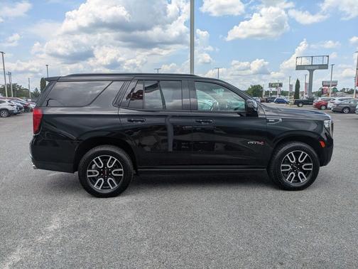 2022 GMC Yukon 4WD AT4