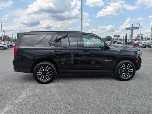 2022 GMC Yukon 4WD AT4