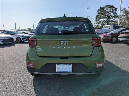 2021 Hyundai VENUE SE