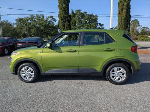 2021 Hyundai VENUE SE