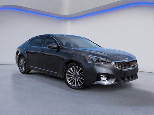 2019 Kia Cadenza Premium