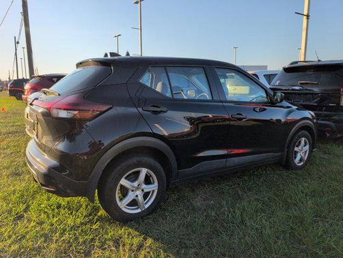 2021 Nissan Kicks S