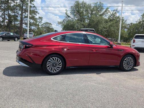 2025 Hyundai SONATA Hybrid Limited