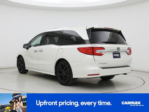 White 2018 Honda Odyssey Elite