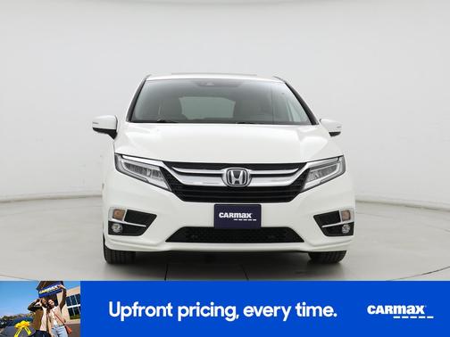 White 2018 Honda Odyssey Elite