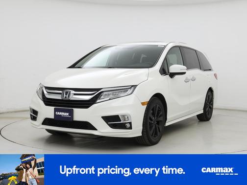 White 2018 Honda Odyssey Elite
