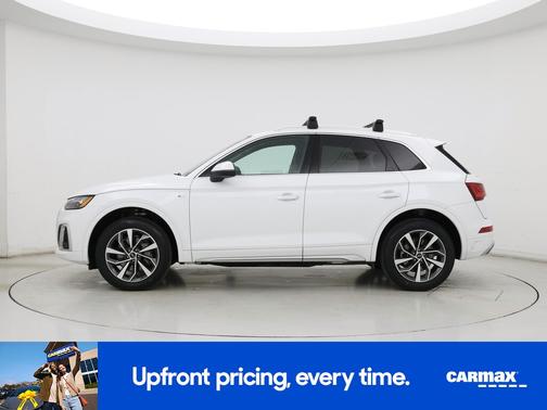 White 2024 Audi Q5 Premium Plus