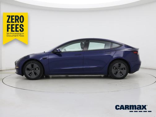 Blue 2022 Tesla Model 3