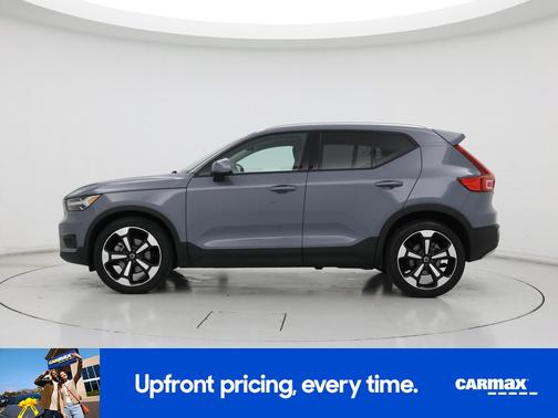 2020 Volvo XC40 T5 Momentum