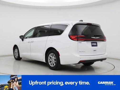 White 2024 Chrysler Pacifica Touring L