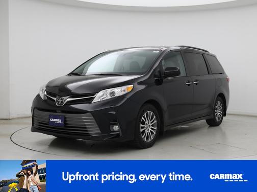 Black 2019 Toyota Sienna XLE