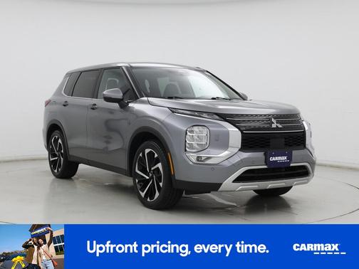 Gray 2024 Mitsubishi Outlander SE