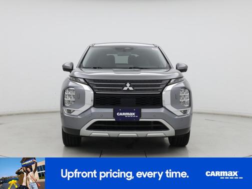 Gray 2024 Mitsubishi Outlander SE