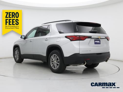 Silver 2022 Chevrolet Traverse LT Cloth