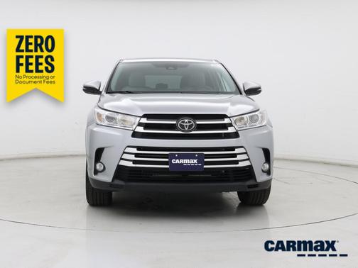 Silver 2019 Toyota Highlander LE Plus
