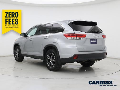 Silver 2019 Toyota Highlander LE Plus