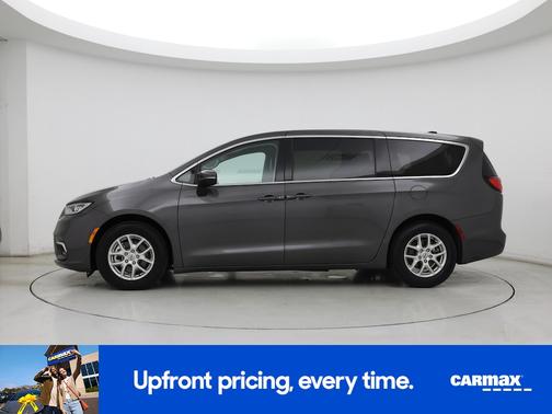 Gray 2023 Chrysler Pacifica Touring L