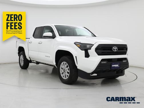White 2024 Toyota Tacoma SR5