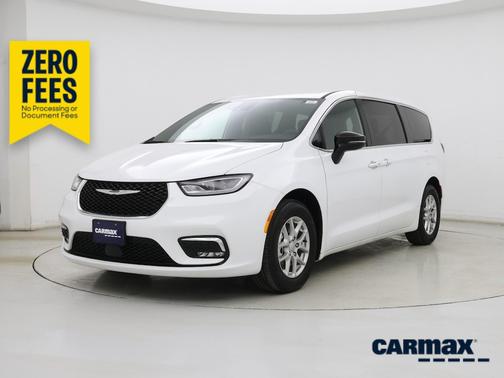 White 2025 Chrysler Pacifica Select