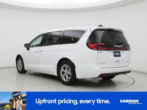White 2024 Chrysler Pacifica Limited