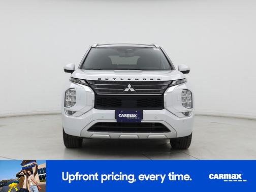 White 2024 Mitsubishi Outlander SEL