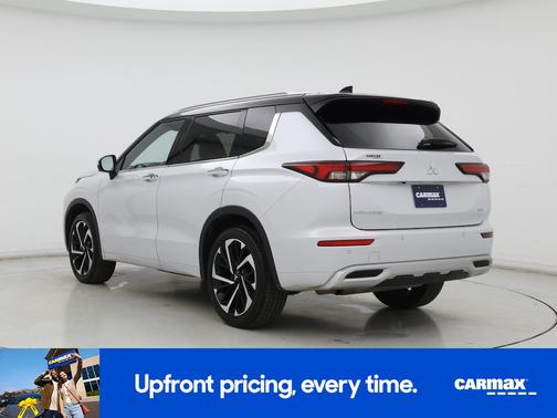 White 2024 Mitsubishi Outlander SEL