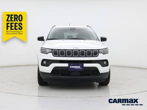 White 2022 Jeep Compass Latitude Lux