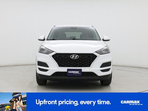White 2019 Hyundai TUCSON SE