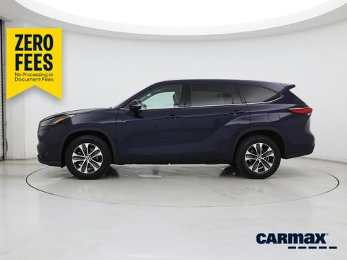 Blue 2022 Toyota Highlander XLE