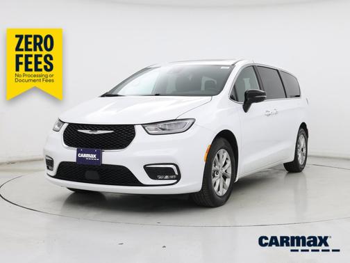 White 2026 Chrysler Pacifica Limited