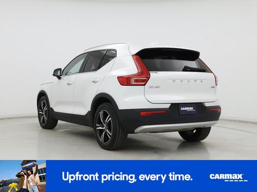 2023 Volvo XC40 B5 Plus Bright Theme