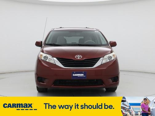 2014 Toyota Sienna LE
