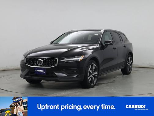 2025 Volvo V60 Cross Country B5 Plus