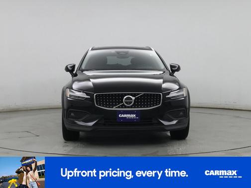 2025 Volvo V60 Cross Country B5 Plus