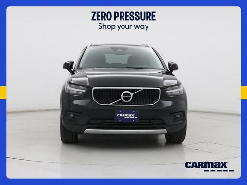 Black 2021 Volvo XC40 T5 Momentum