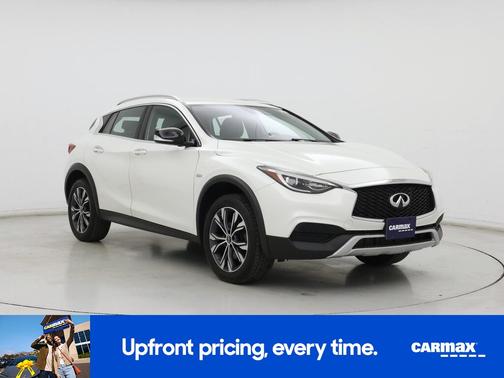 White 2017 INFINITI QX30 Luxury