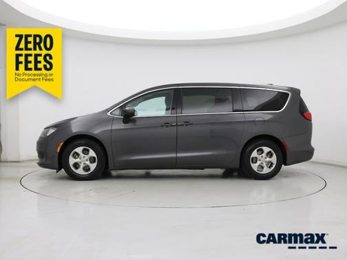 Gray 2017 Chrysler Pacifica LX