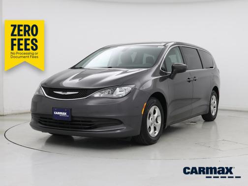 Gray 2017 Chrysler Pacifica LX