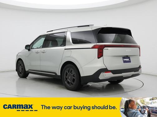 2025 Kia Carnival SX