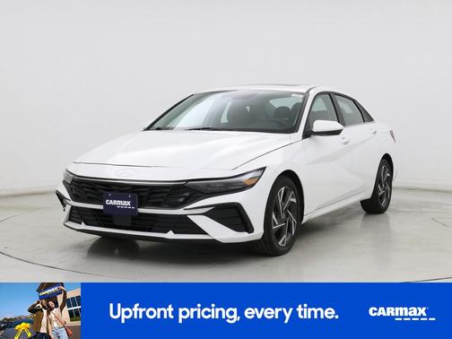 White 2025 Hyundai ELANTRA SEL Convenience